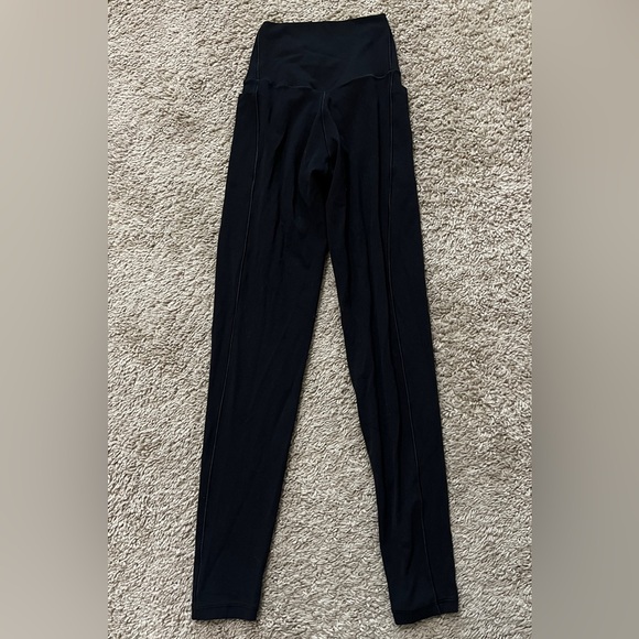 Aerie Black High-Waisted Leggings w/pockets - Picture 3 of 5